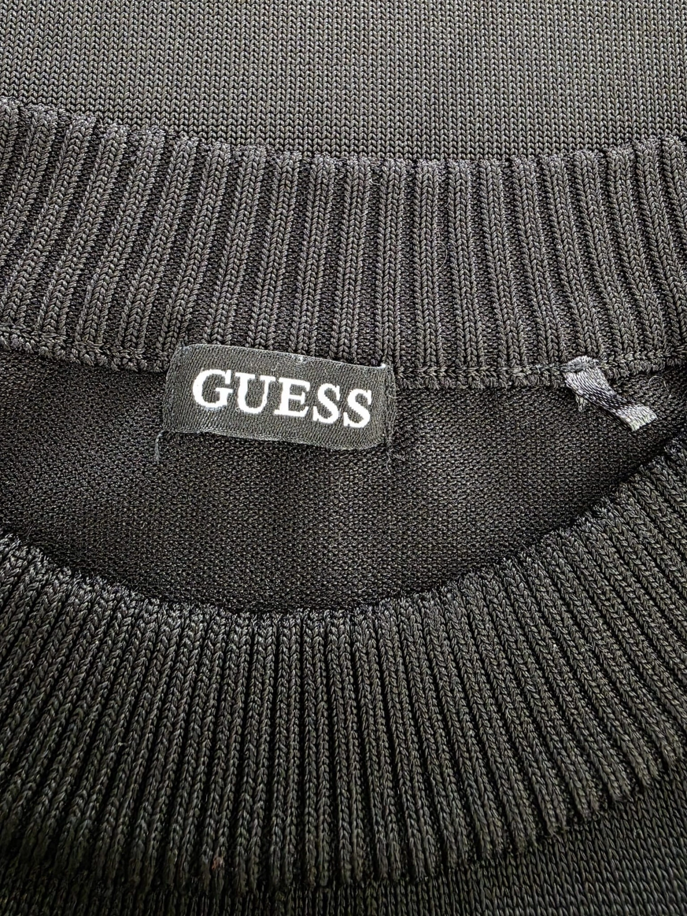 Designerska bluzka Guess w sportowym stylu premium