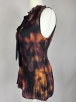 Elegancka bluzka DKNY w miedziano-czarne plisy