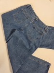 Stylizacja na każdy dzień: lniana koszula New Look, jeansy Lioness i dzianinowy top Tezenis