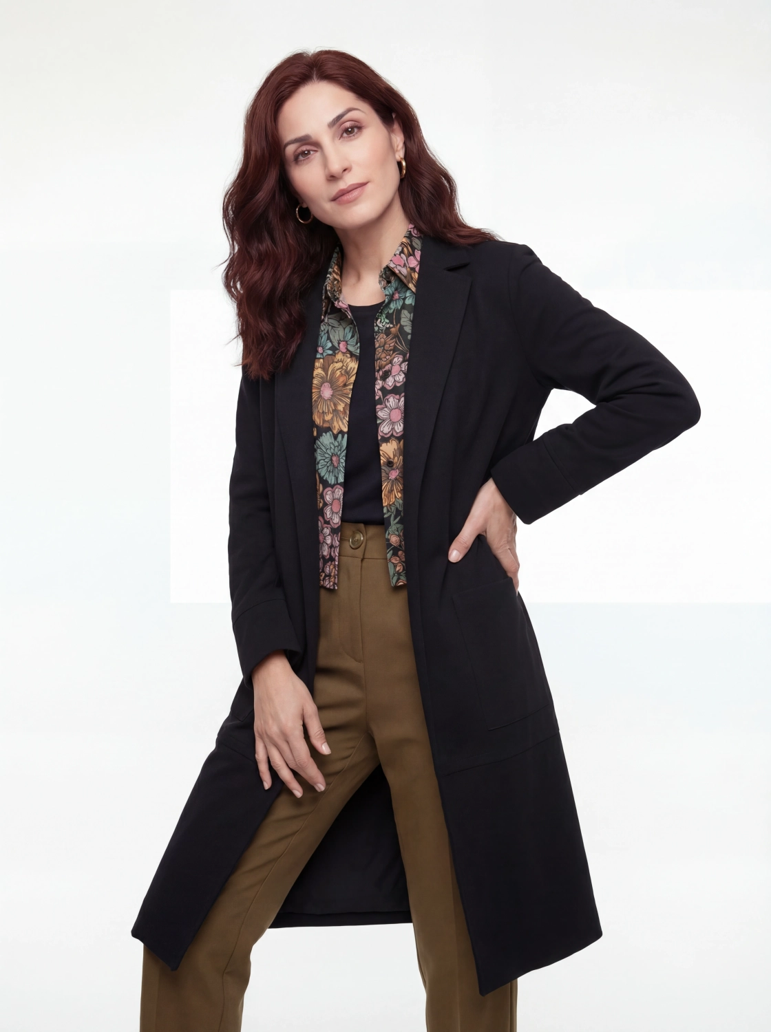 Wyjątkowa stylizacja: płaszcz Zara, bluzka Monki, spodnie Y.A.S. i t-shirt Tommy Hilfiger