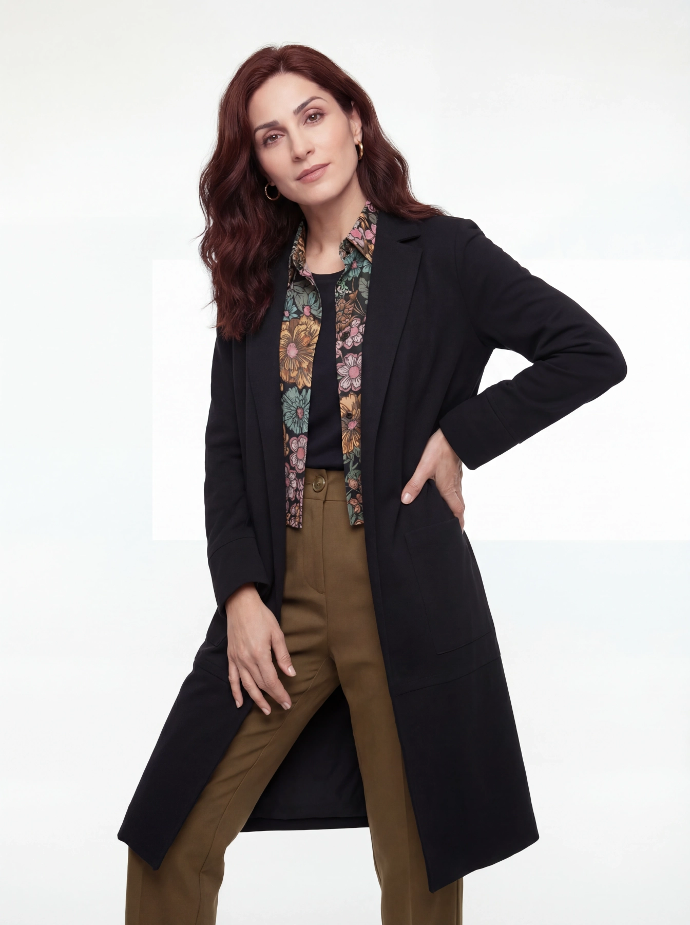 Wyjątkowa stylizacja: płaszcz Zara, bluzka Monki, spodnie Y.A.S. i t-shirt Tommy Hilfiger