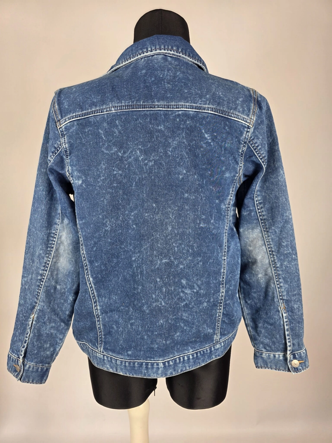 Stylowa kurtka w odcieniu blue