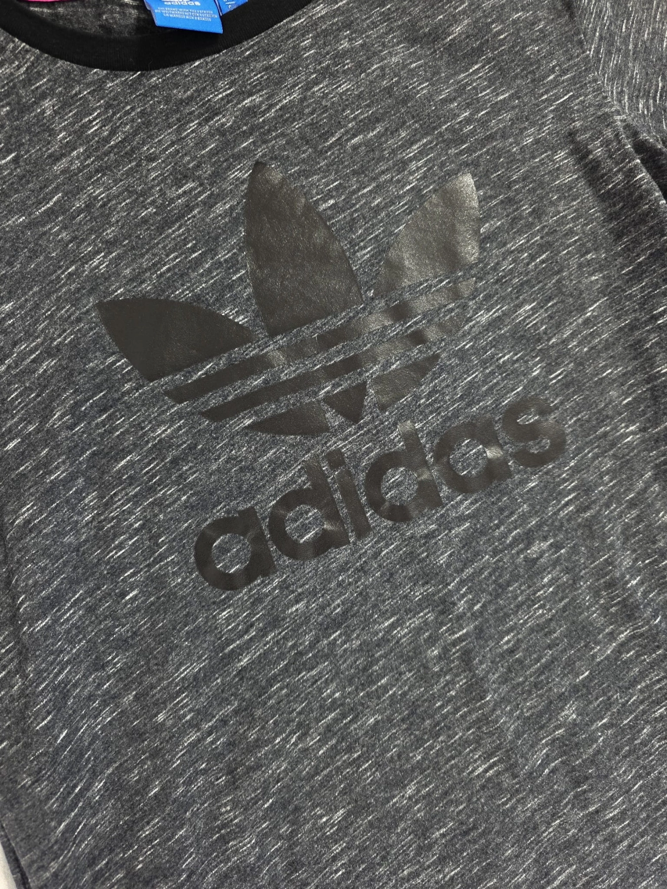 Ciemnoszary t-shirt Adidas
