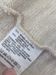 Kompletna, modna stylizacja: koszula w paski, dzianinowy kardigan i jeansy LEVI'S