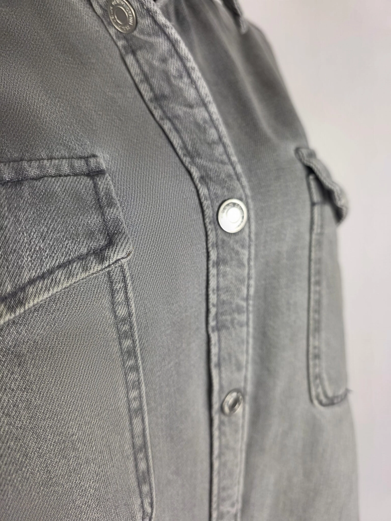 Stylowa katana z miękkiego denimu KappAhl
