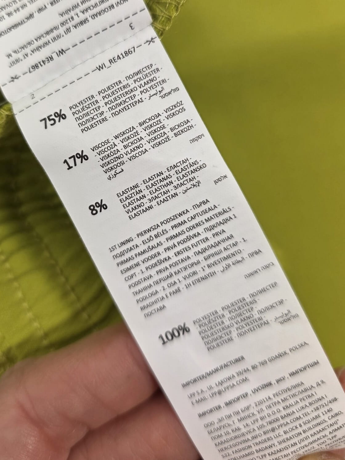 Komplet z koszulą w paski i energetycznymi spodniami