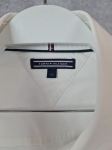 Stylizacja z Koszulą Tommy Hilfiger