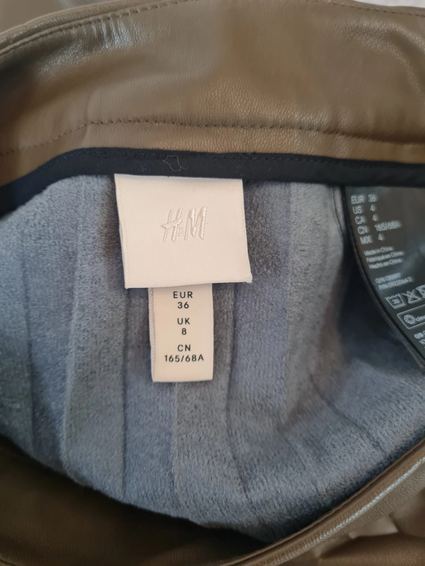 Stylizacja z Koszulą Tommy Hilfiger