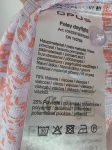 Wzorzysta bluzka damska OPUS z wiskozą i wiązanym dekoltem w koralowy print