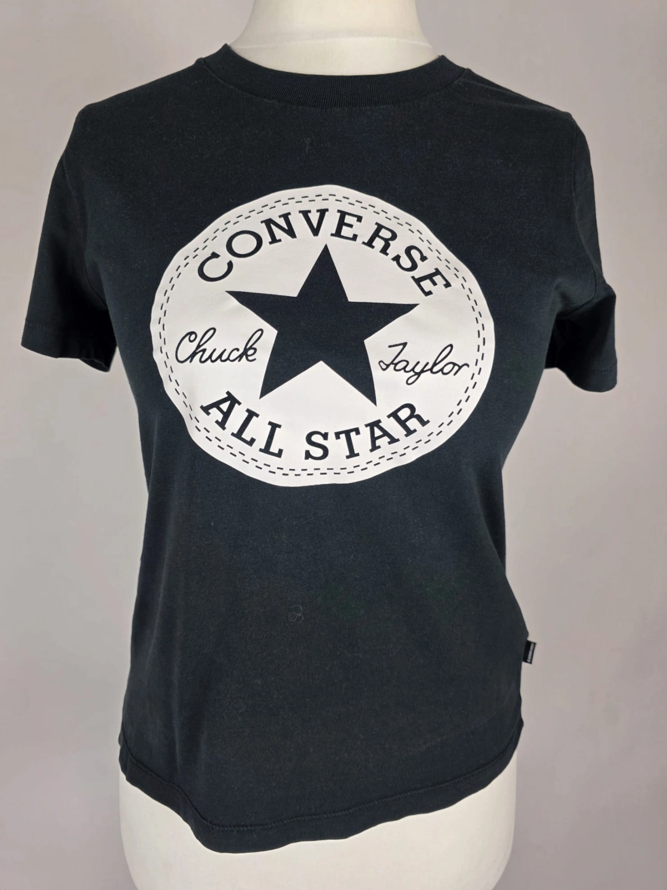 Czarna markowa koszulka damska Converse All Star w rozmiarze S, idealna do casualowych stylizacji