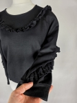 Czarna bluza Designers Remix w rozmiarze S z ozdobną falbaną i efektownymi detalami na rękawach