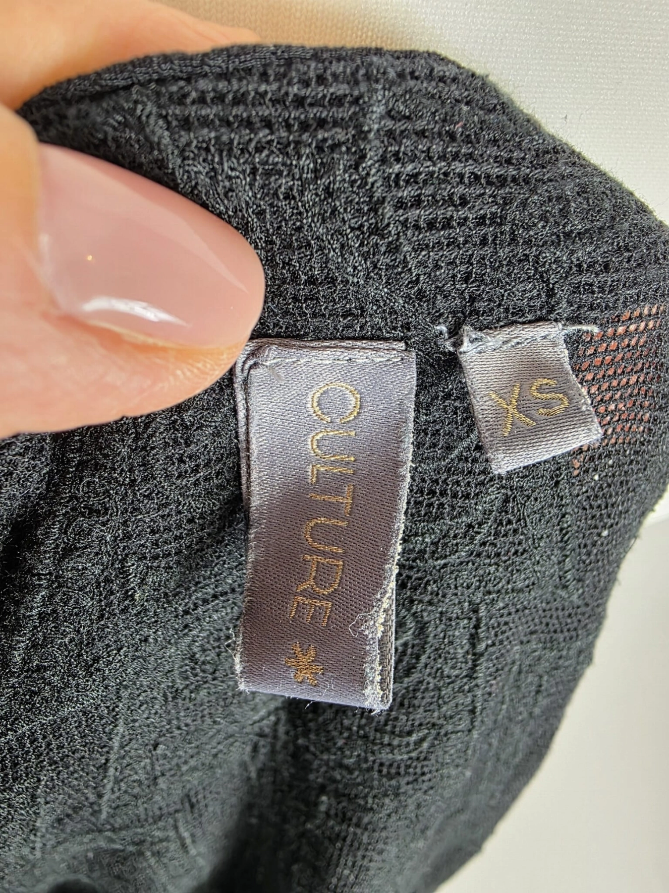Czarne wiskozowe kimono premium z bogatym haftem na plecach i rękawach od Culture