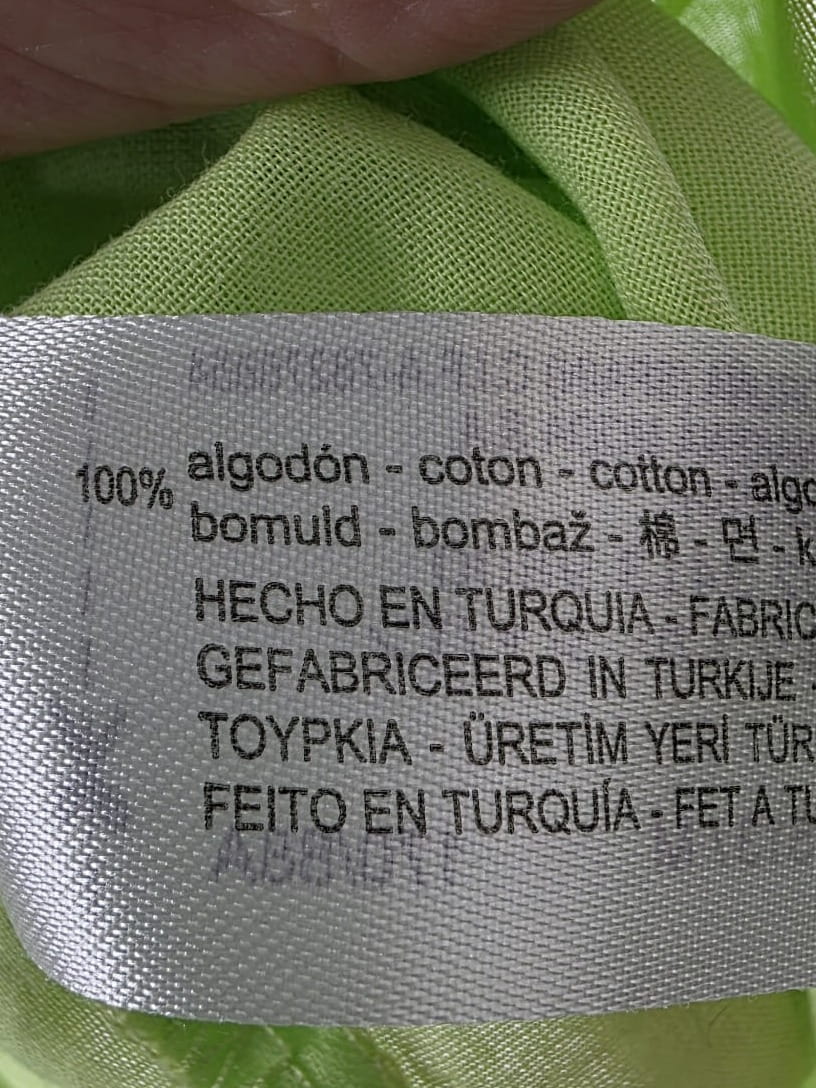 Damska koszula oversize Bershka w kolorze neonowej limonki, wykonana ze 100% bawełny, idealna do odważnych i stylowych zestawień