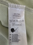 Komplet damski premium składający się z lnianych spodni H&amp;M, szałwiowej bluzki Monki oraz jedwabnego szala