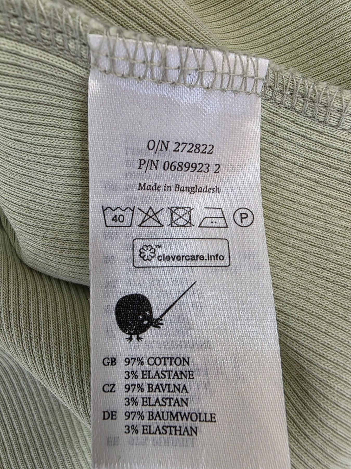 Komplet damski premium składający się z lnianych spodni H&amp;M, szałwiowej bluzki Monki oraz jedwabnego szala