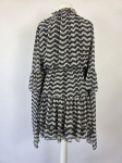 Wzorzysta sukienka mini Missguided z szerokimi rękawami i falbanami to idealna propozycja boho chic na wyjątkowe okazje, która perfekcyjnie podkreśla talię i zapewnia zjawiskowy wygląd