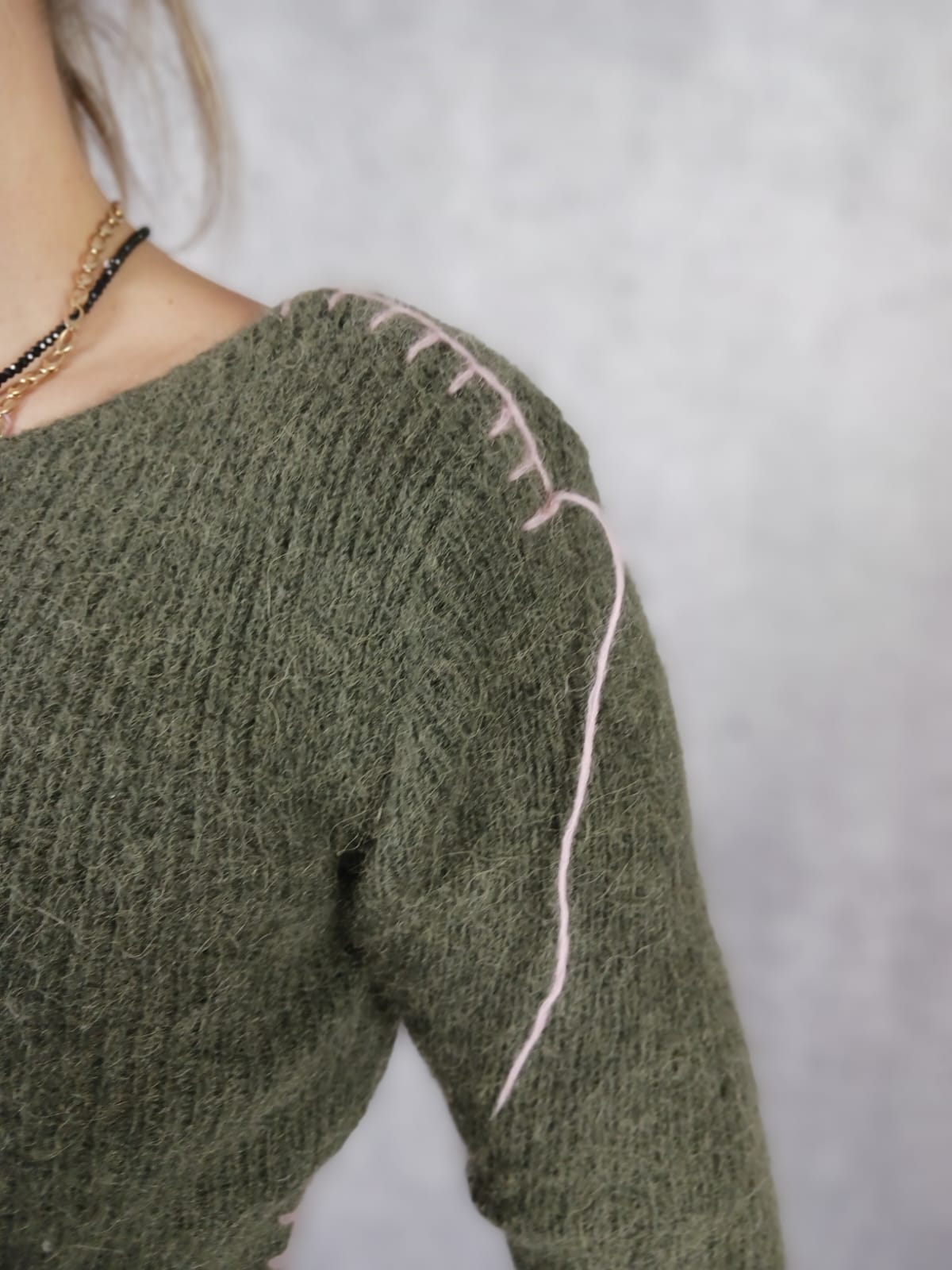 Krótki sweterek khaki ZARA