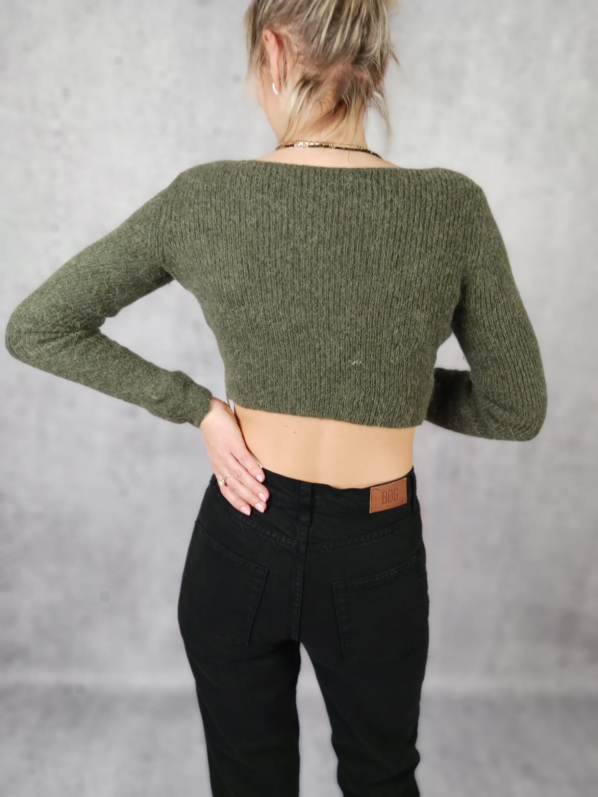Krótki sweterek khaki ZARA