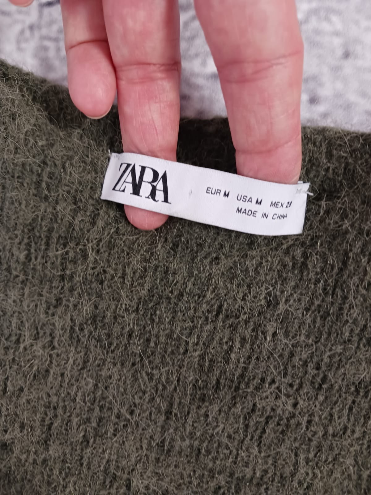 Krótki sweterek khaki ZARA