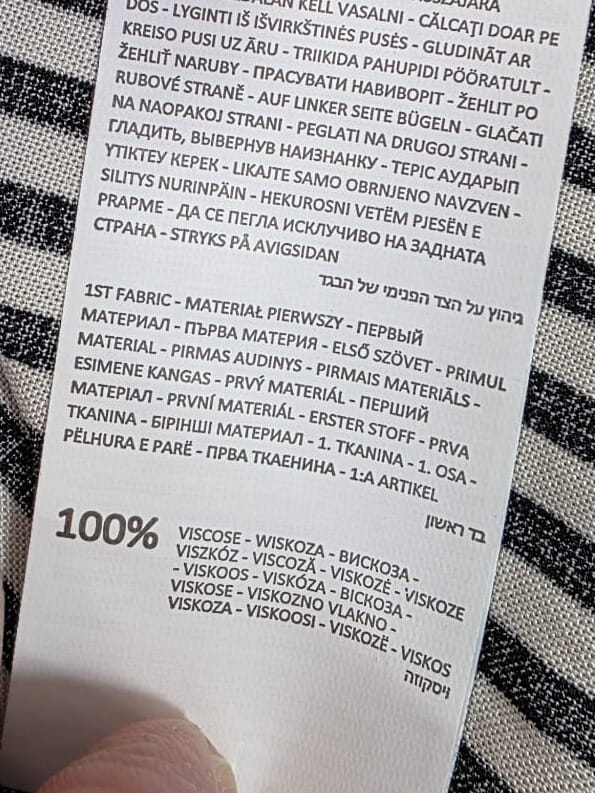 Stylowa damska koszula w paski Reserved Eco Aware w rozmiarze XL, wykonana w 100% z wiskozy, idealna do eleganckich i codziennych stylizacji premium secondhand