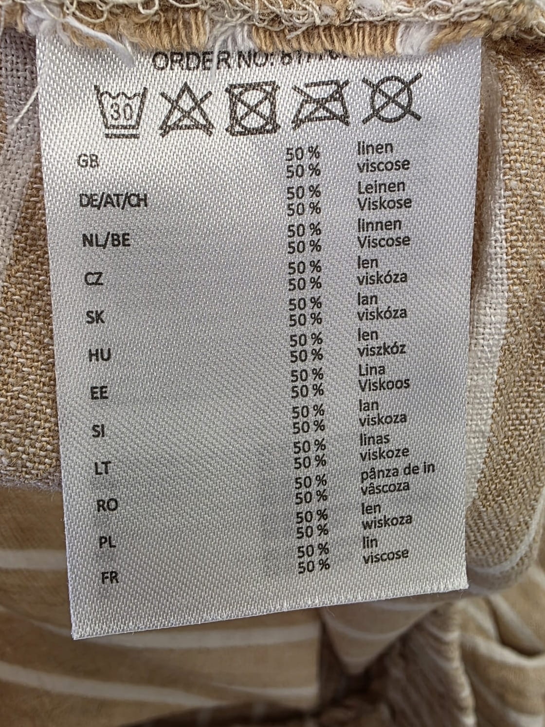 Stylowy komplet damski premium składający się z bawełnianego t-shirtu &amp; Other Stories oraz lnianej spódnicy maxi w paski Jean Pascale