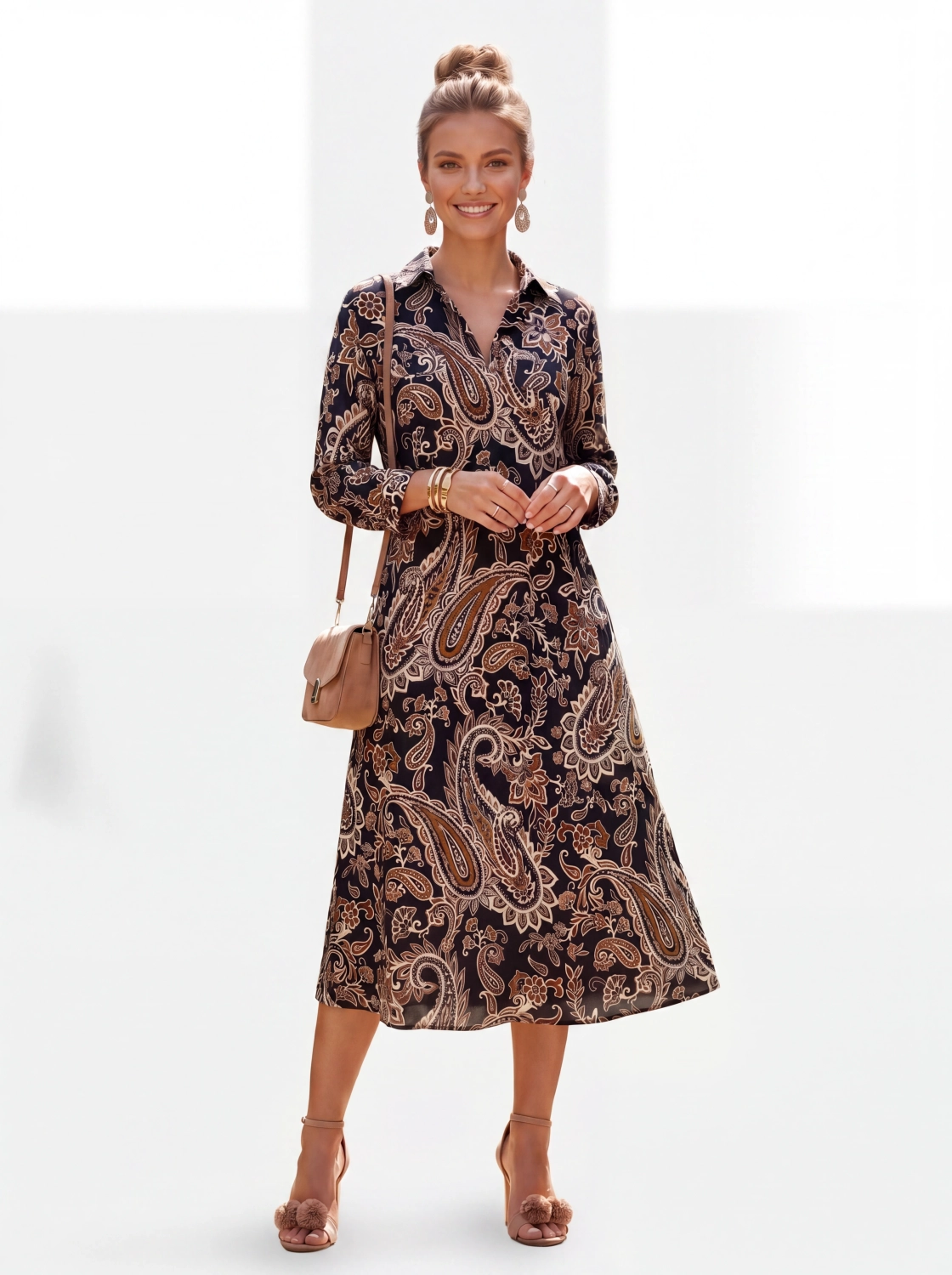 Elegancka wiskozowa sukienka midi marki Danhen w brązowy wzór paisley, z kołnierzykiem i rozcięciami po bokach, idealna do stylizacji biurowych i casualowych premium