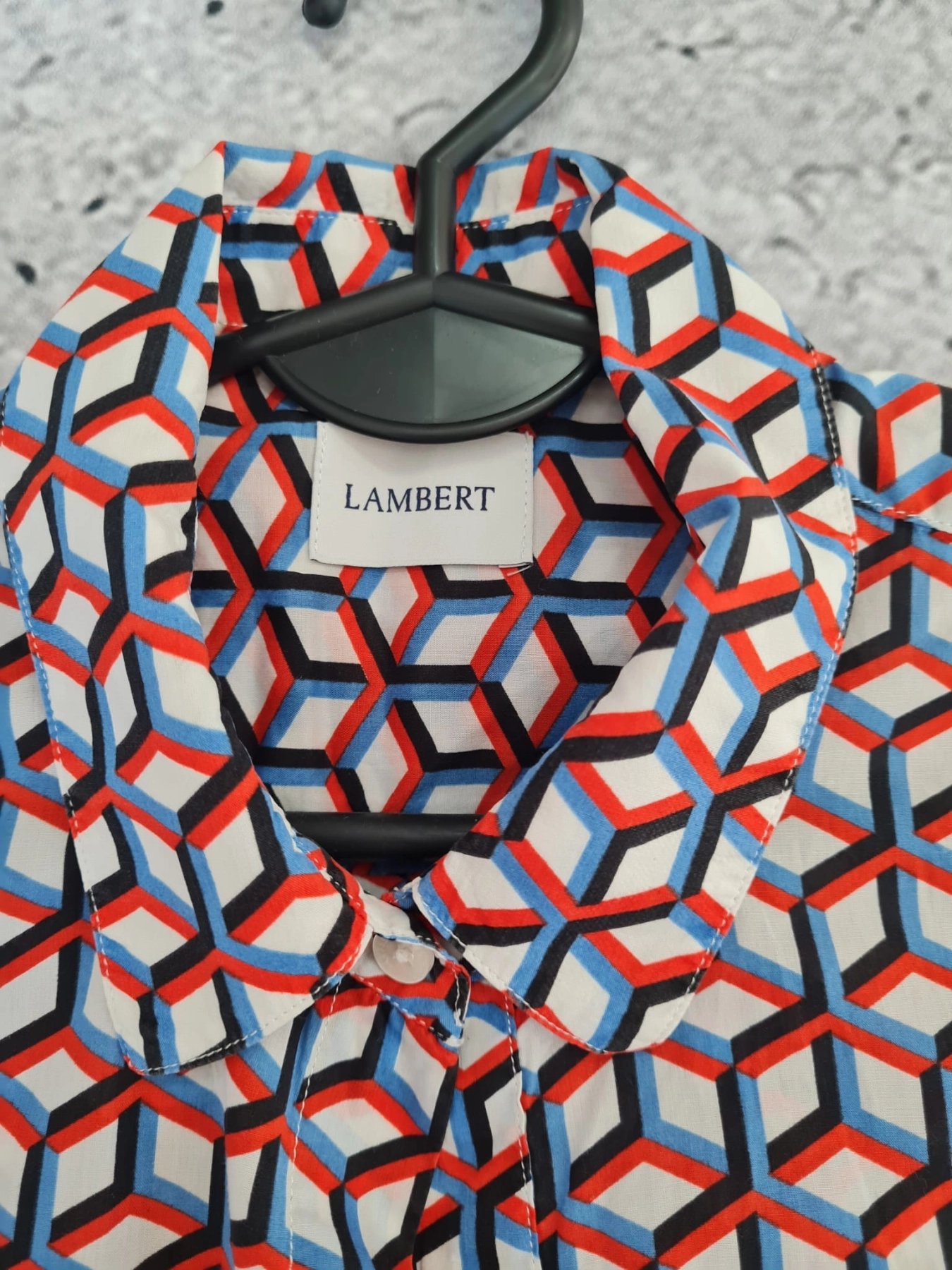 koszula Lambert w geometryczny wzór