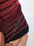 Ekskluzywny komplet damski premium składający się z kolorowej bluzki Desigual w palmy oraz włoskich szarych jeansów rurkowych marki Please