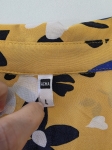 Damski komplet premium składający się z wzorzystej koszuli wiskozowej Hema oraz klasycznej spódnicy jeansowej mini marki Cross Jeans