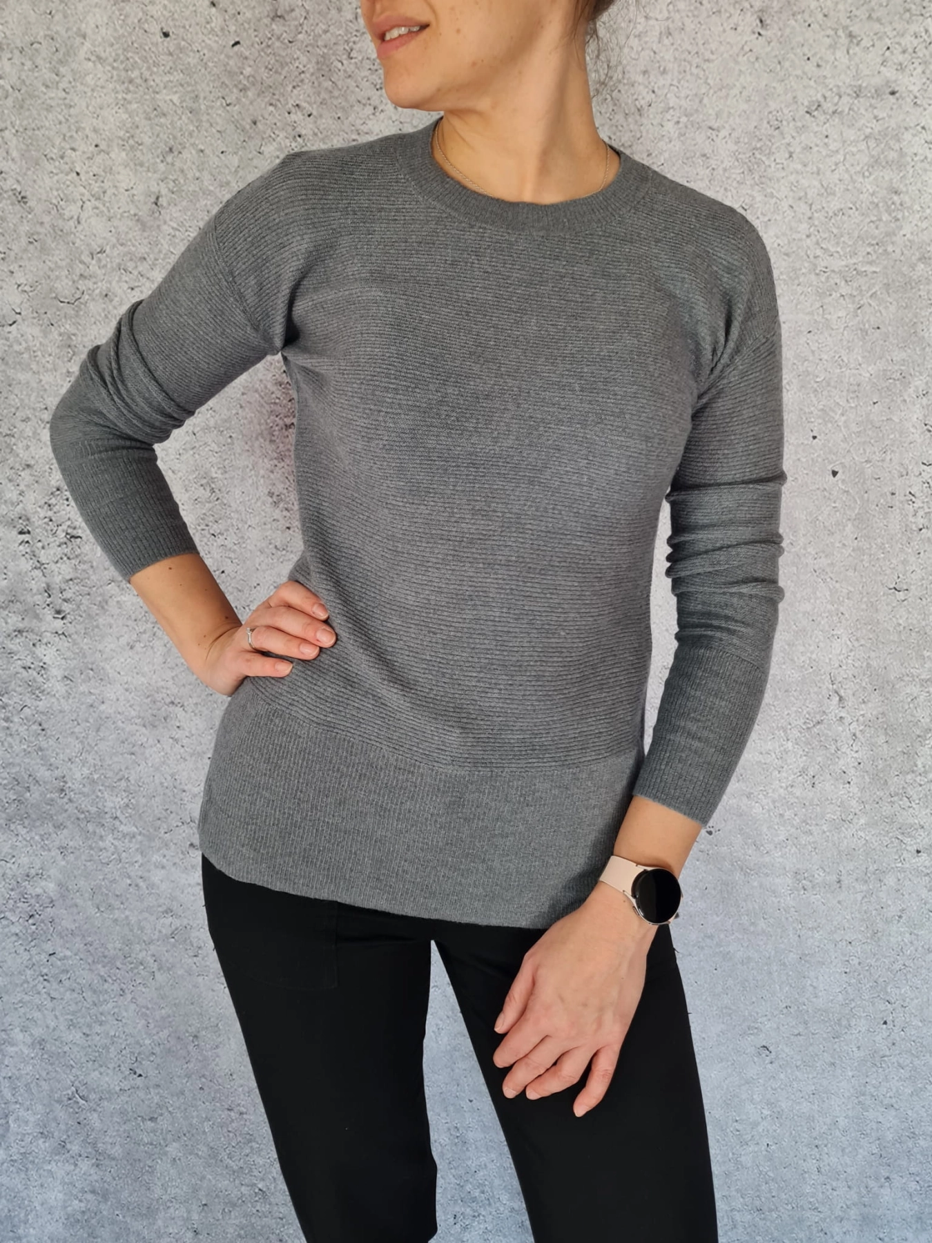 Sweter z Wełny Merino TAHARI