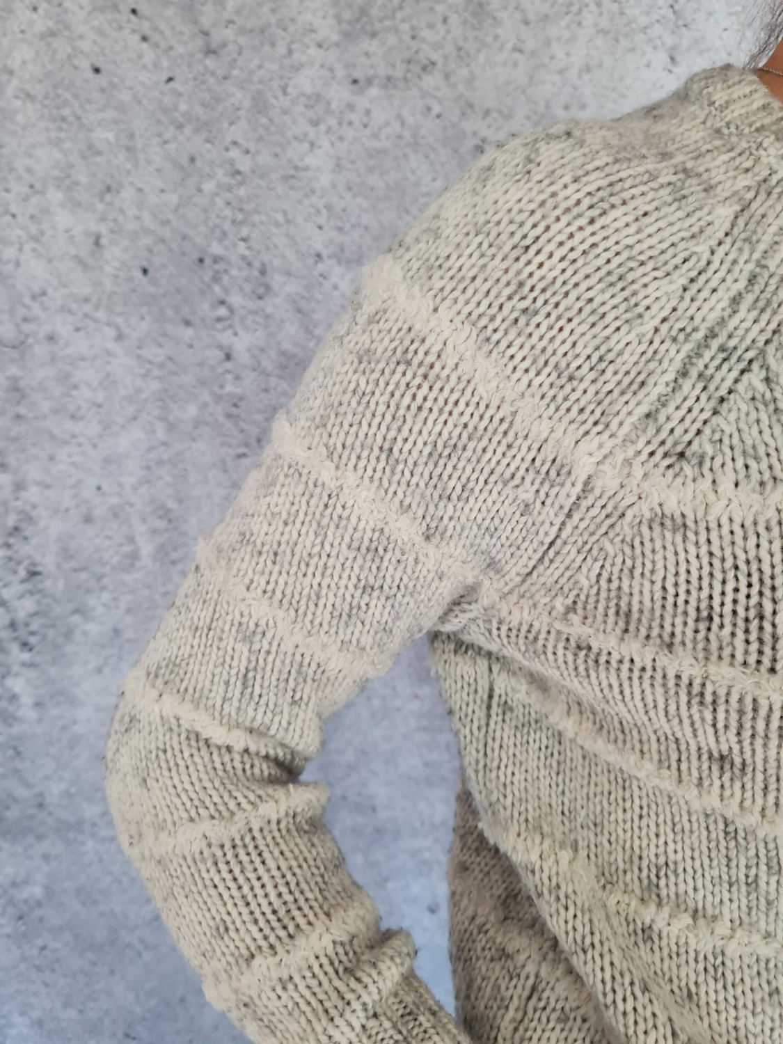 Ciepły sweter 53% wełna