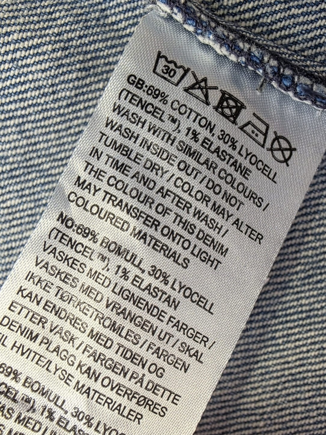 Damski gorsetowy top jeansowy bez ramiączek, zapinany z tyłu na zamek, wykonany z miękkiego denim premium z dodatkiem Lyocellu