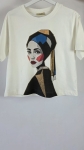 Nowy z metką kremowy t-shirt damski Ochnik z autorskim obrazem Marty Skalik (Twarda Sztuka) to limitowana bluzka artystyczna idealna na wyjątkowy prezent