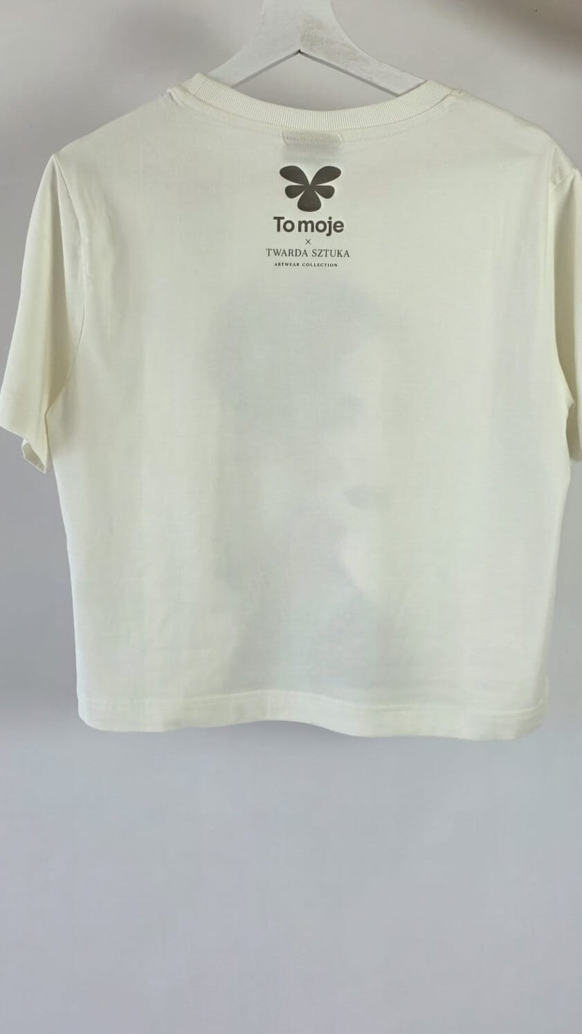 Nowy z metką kremowy t-shirt damski Ochnik z autorskim obrazem Marty Skalik (Twarda Sztuka) to limitowana bluzka artystyczna idealna na wyjątkowy prezent
