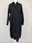Długa czarna sukienka koszulowa oversize Monki z bawełny z kieszeniami - stylowa sukienka damska idealna do codziennych i eleganckich stylizacji