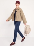 Damski komplet ze stylizacją premium: beżowa katana mbyM, granatowa bluzka Mellowfield oraz jeansy z wysokim stanem Levi's 721 High Rise Skinny