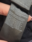 Stylizacja premium łącząca wzorzystą wiskozową koszulę Second Female oraz eleganckie spodnie w prążek Beverly Hills Polo Club z wysokim stanem