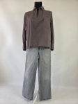 Damski komplet casualowy składający się z luźnej bluzki G-Star RAW oraz szarych jeansów wide leg marki ONLY