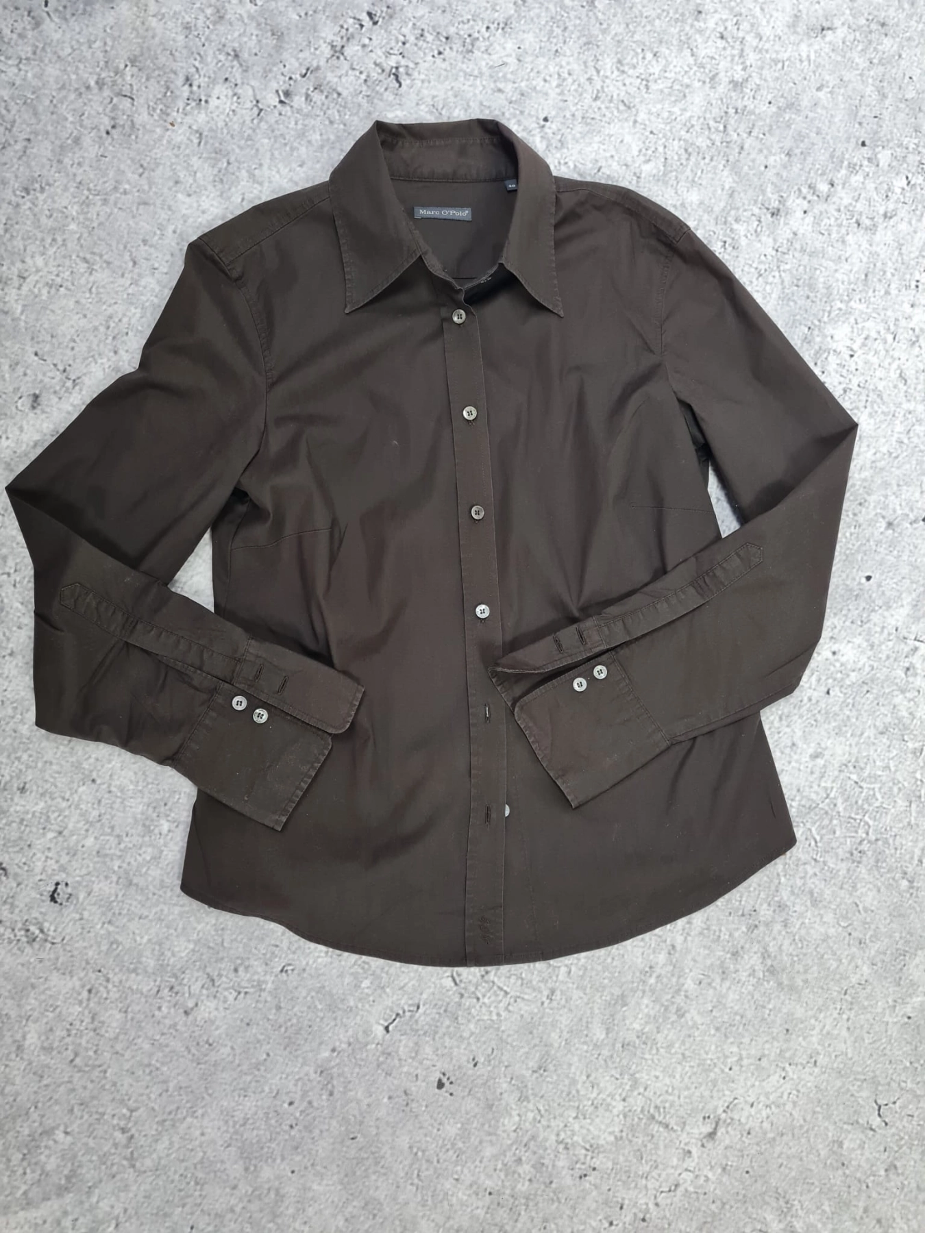 Kardigan Ochnik w zestawie z koszulą Marc O'Polo i spodniami Levi's
