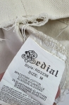 Kremowa sukienka REDIAL i liliowy t-shirt C&amp;A