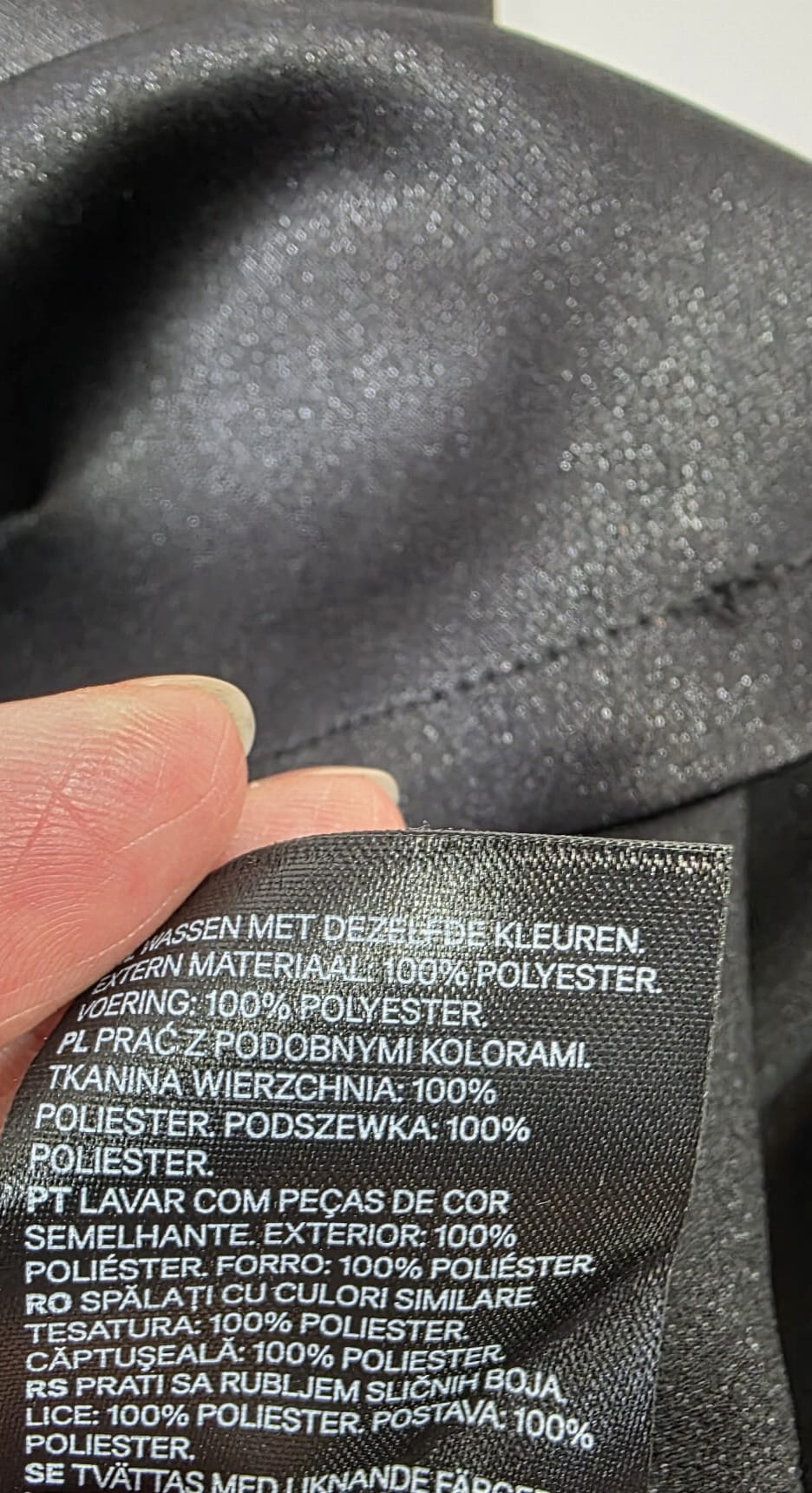 Czarna elegancka sukienka H&amp;M
