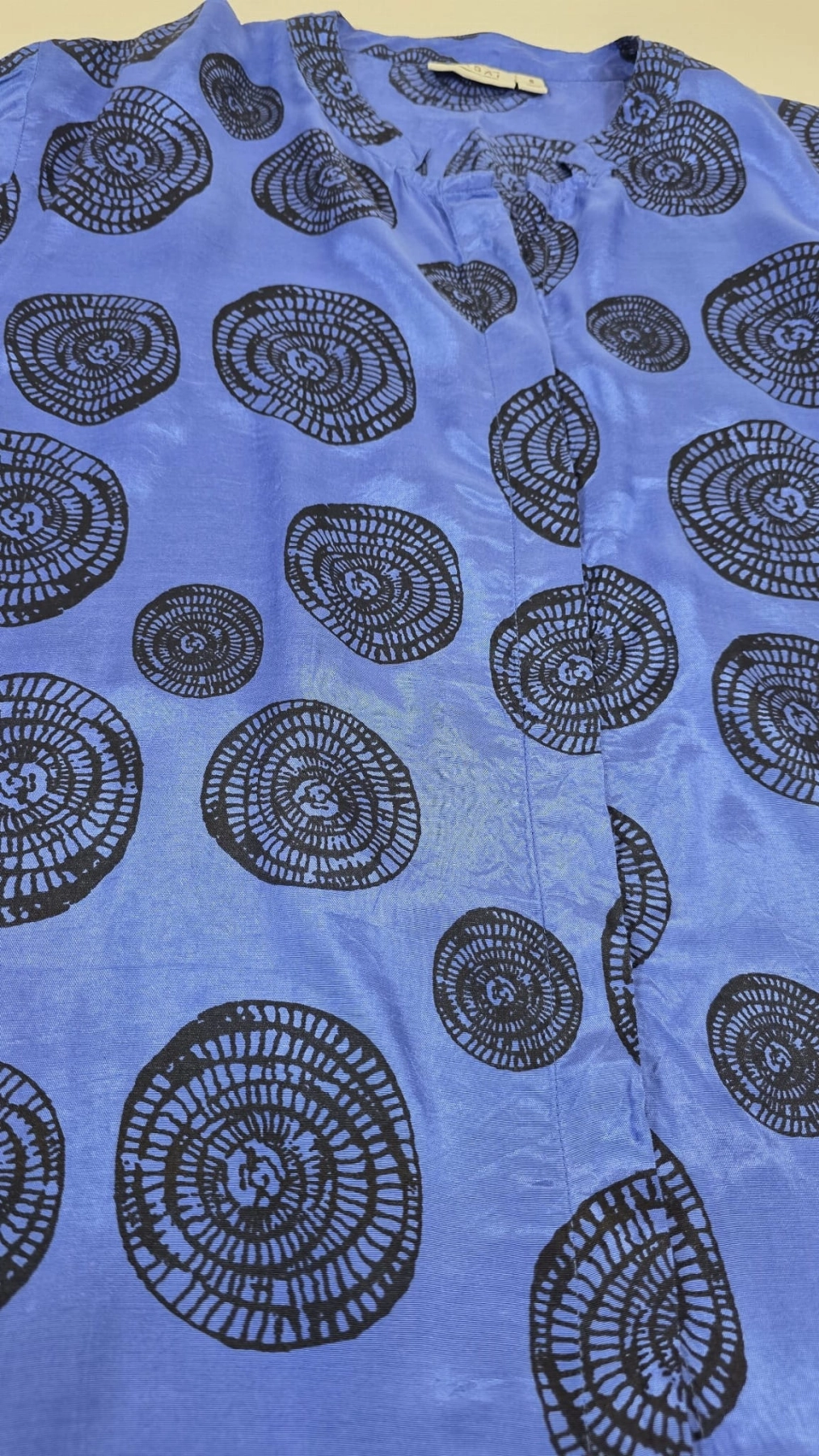 Satynowa sukienka MASAI