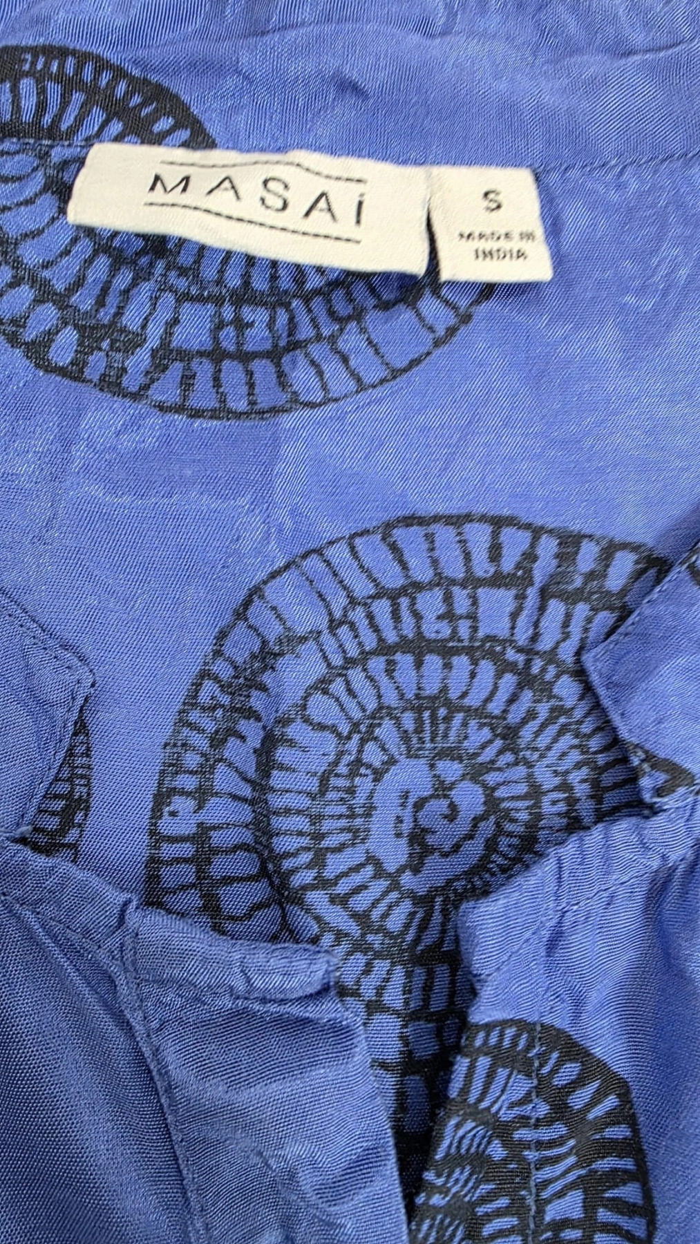 Satynowa sukienka MASAI