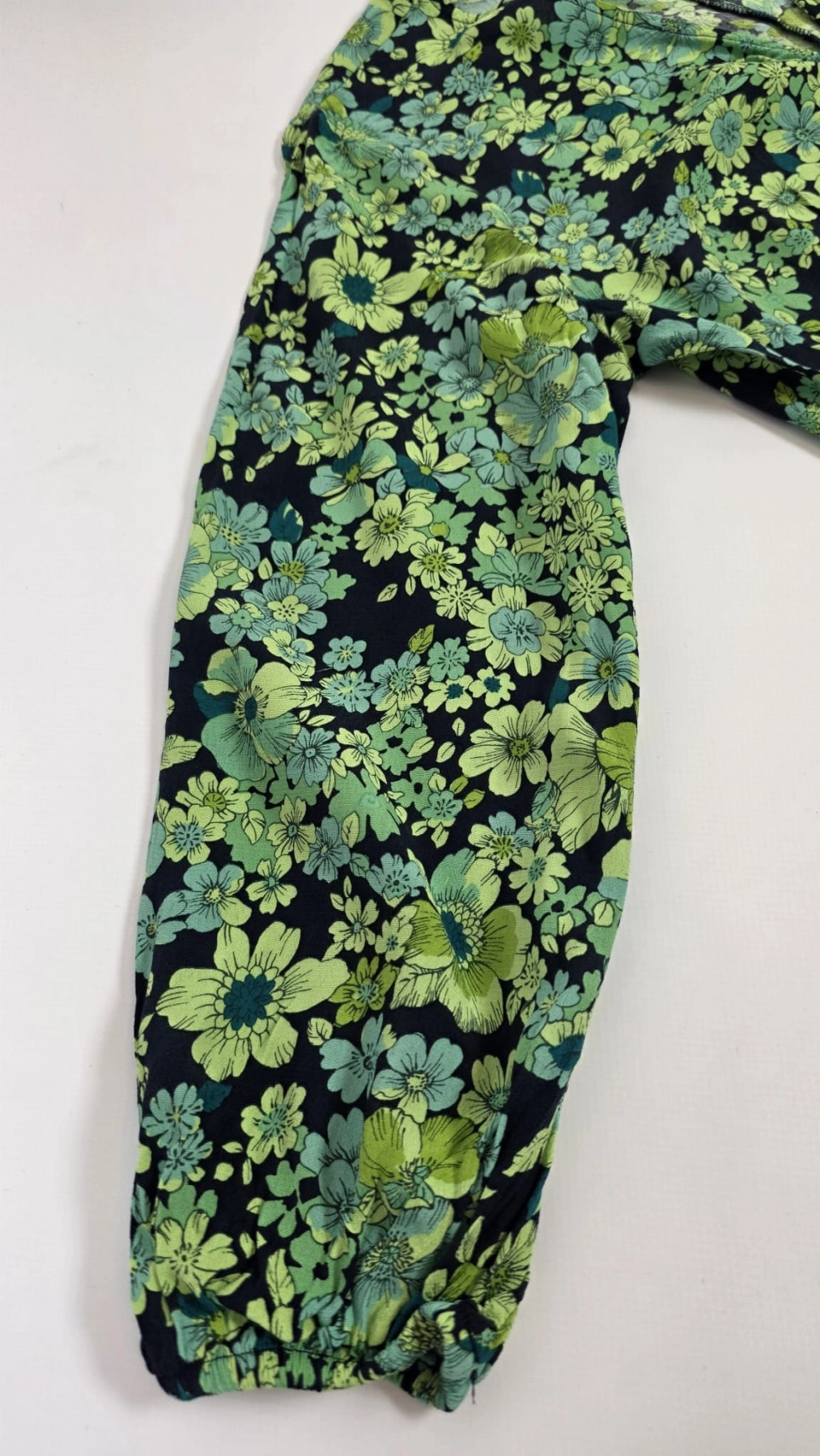 Sukienka maxi w zielone kwiaty RESERVED
