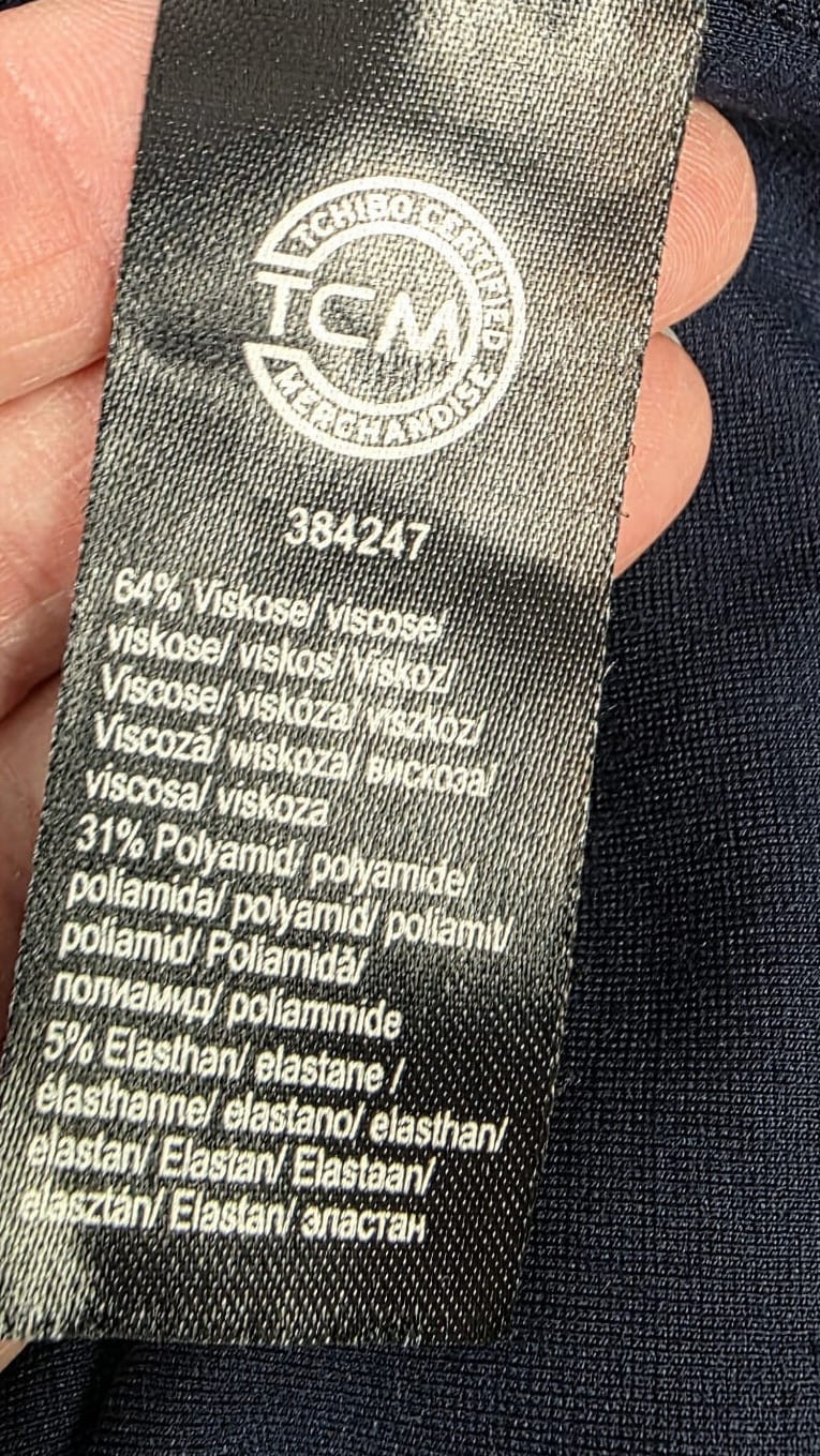 Granatowa sukienka z czerwonym akcentem rozm. 44/46