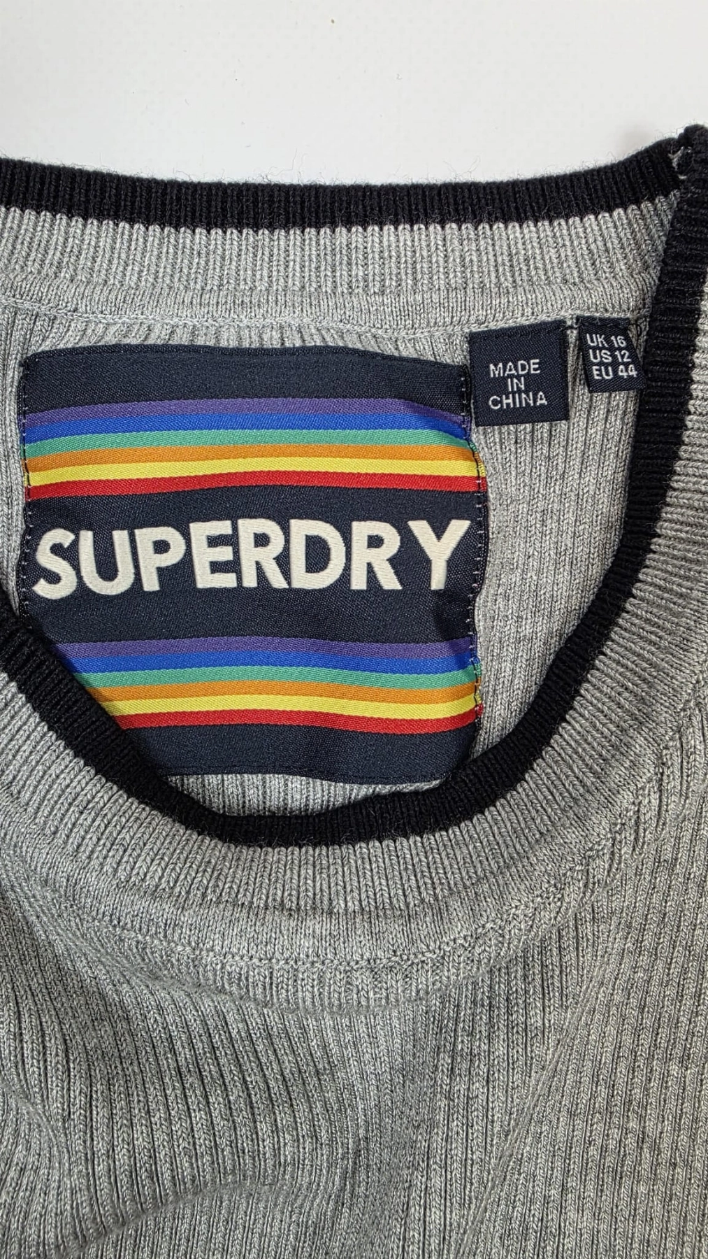 Sportowo dzianinowa radość SUPERDRY rozm. 44