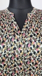 Wzorzysta sukienka maxi w multikolorowy print SOYACONCEPT