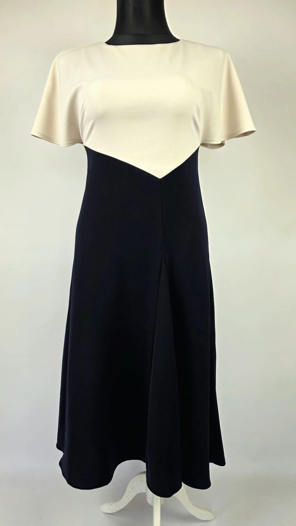 Elegancka sukienka midi