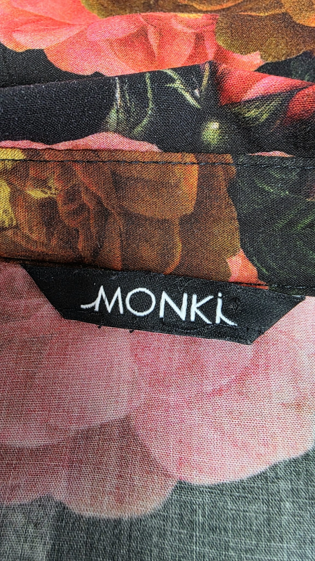 Kwiatowa Szmizjerka Maxi, która Oczarowuje! MONKI
