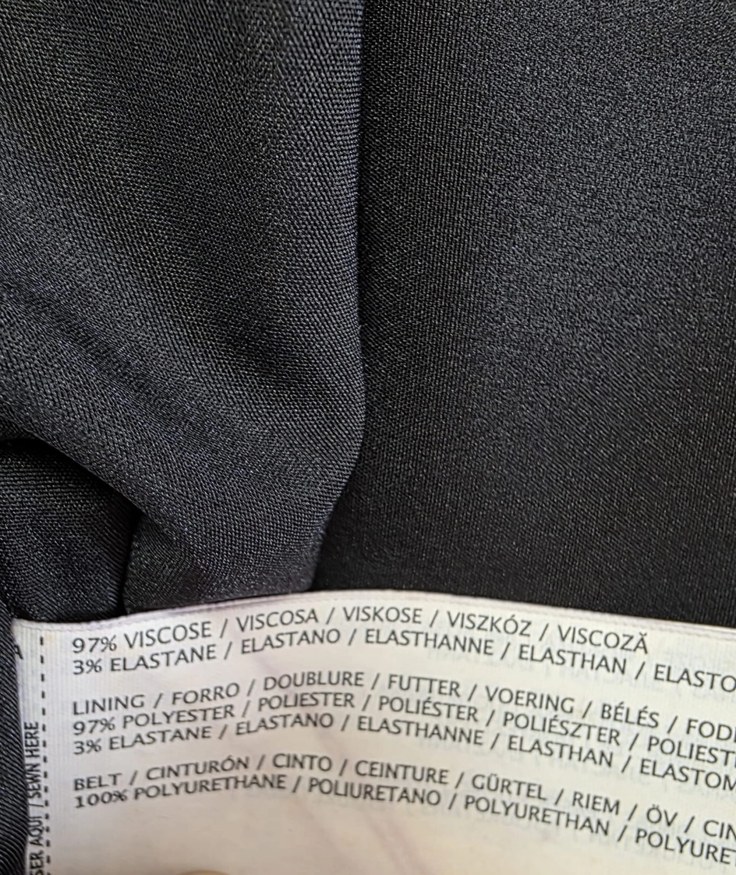 Czarna Sukienka Etui MNG – Klasyczna Elegancja
